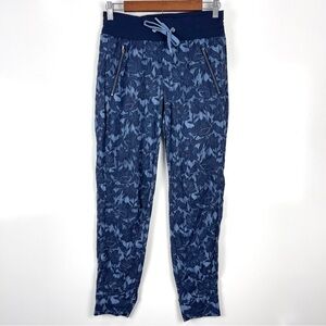 Athleta Trekkie North Joggers Blue Floral Women's Size 2 Hiking Gorpcore Granola